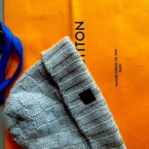 Louis Vuitton ski hat